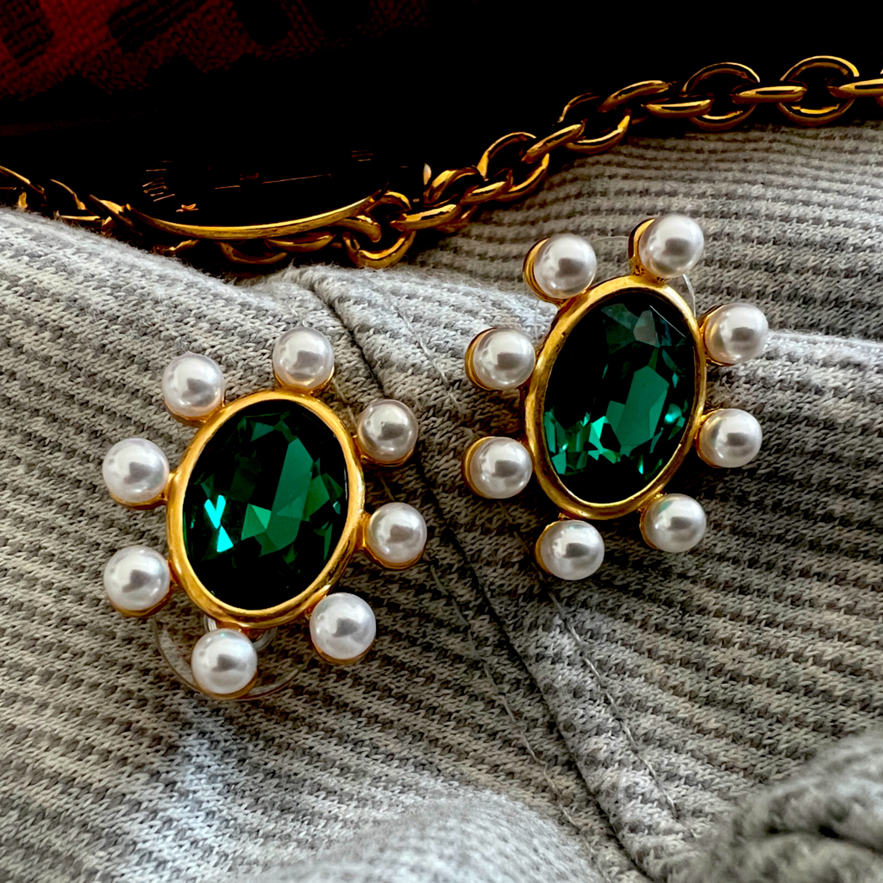 Oscar De La Renta Faux Pearl Earrings Brand New Green Oscar De La Renta Faux Pearl Earrings Brand New Green